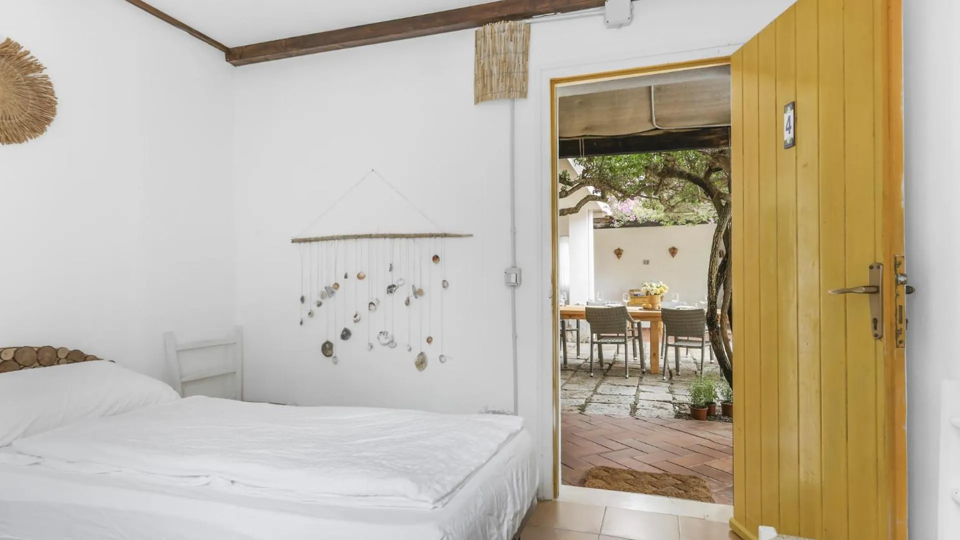 Beachfront Traditional Villa San Priamo