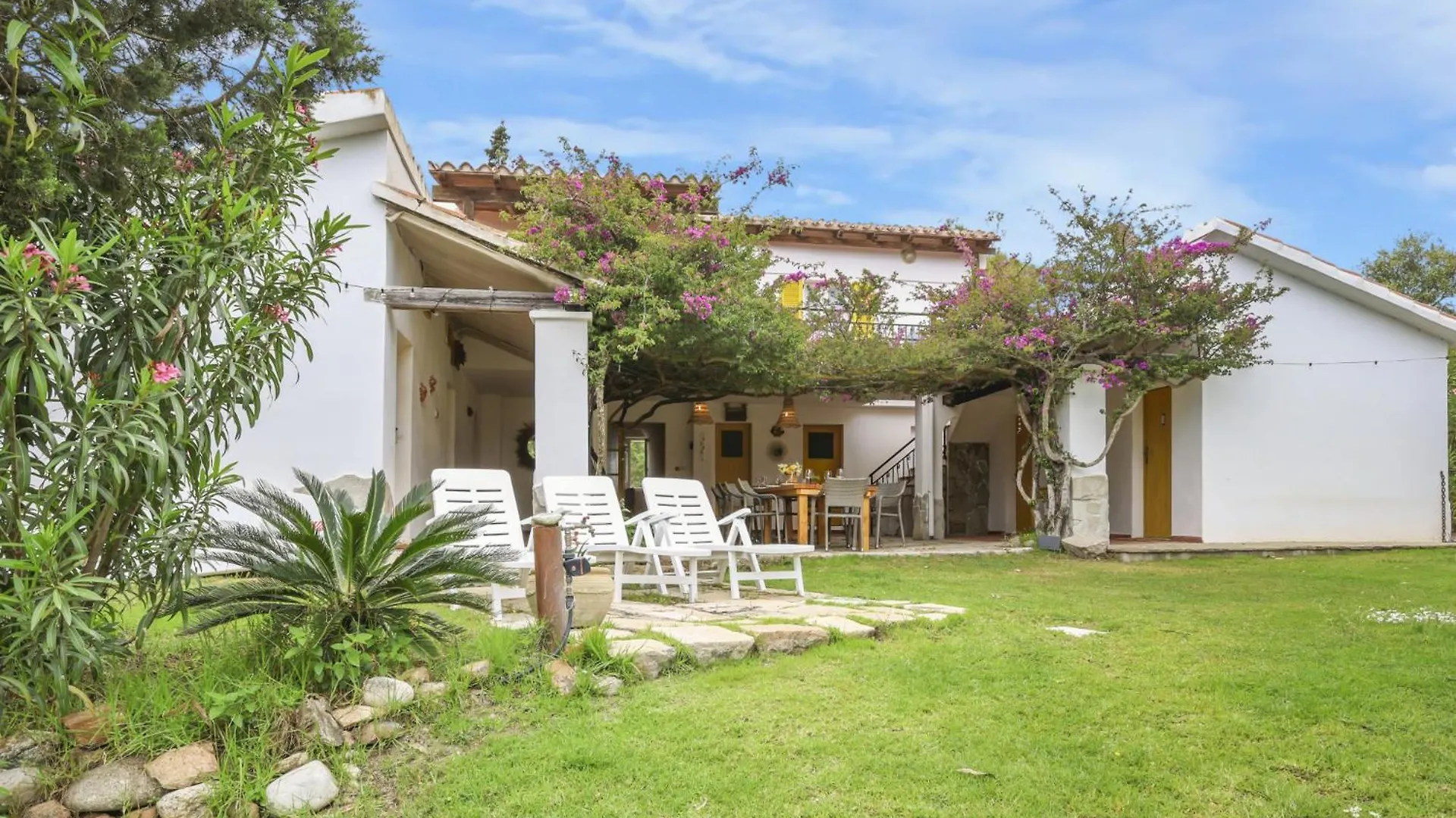 Beachfront Traditional Villa San Priamo Σπίτι διακοπών
